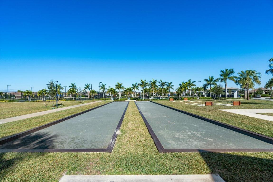 CRESSWIND PALM BEACH - Residential