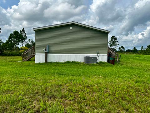 A home in Okeechobee