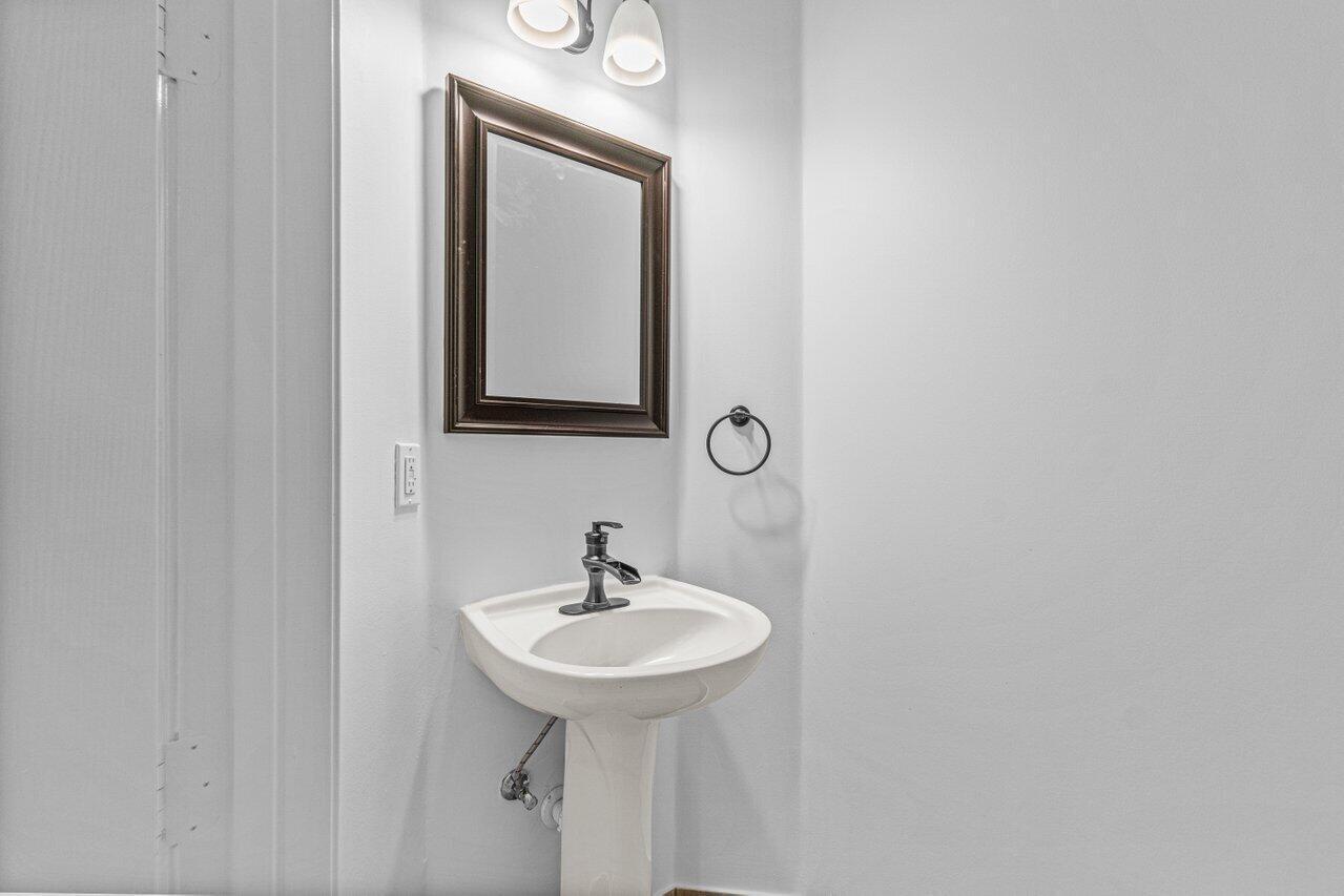 CARRIAGE POINTE TOWNHOMES PUD - Residential
