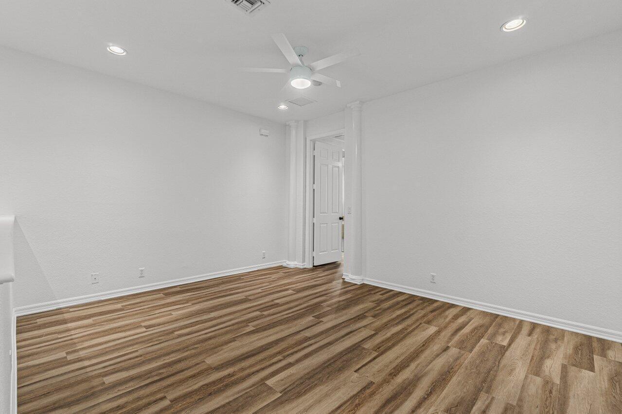 CARRIAGE POINTE TOWNHOMES PUD - Residential