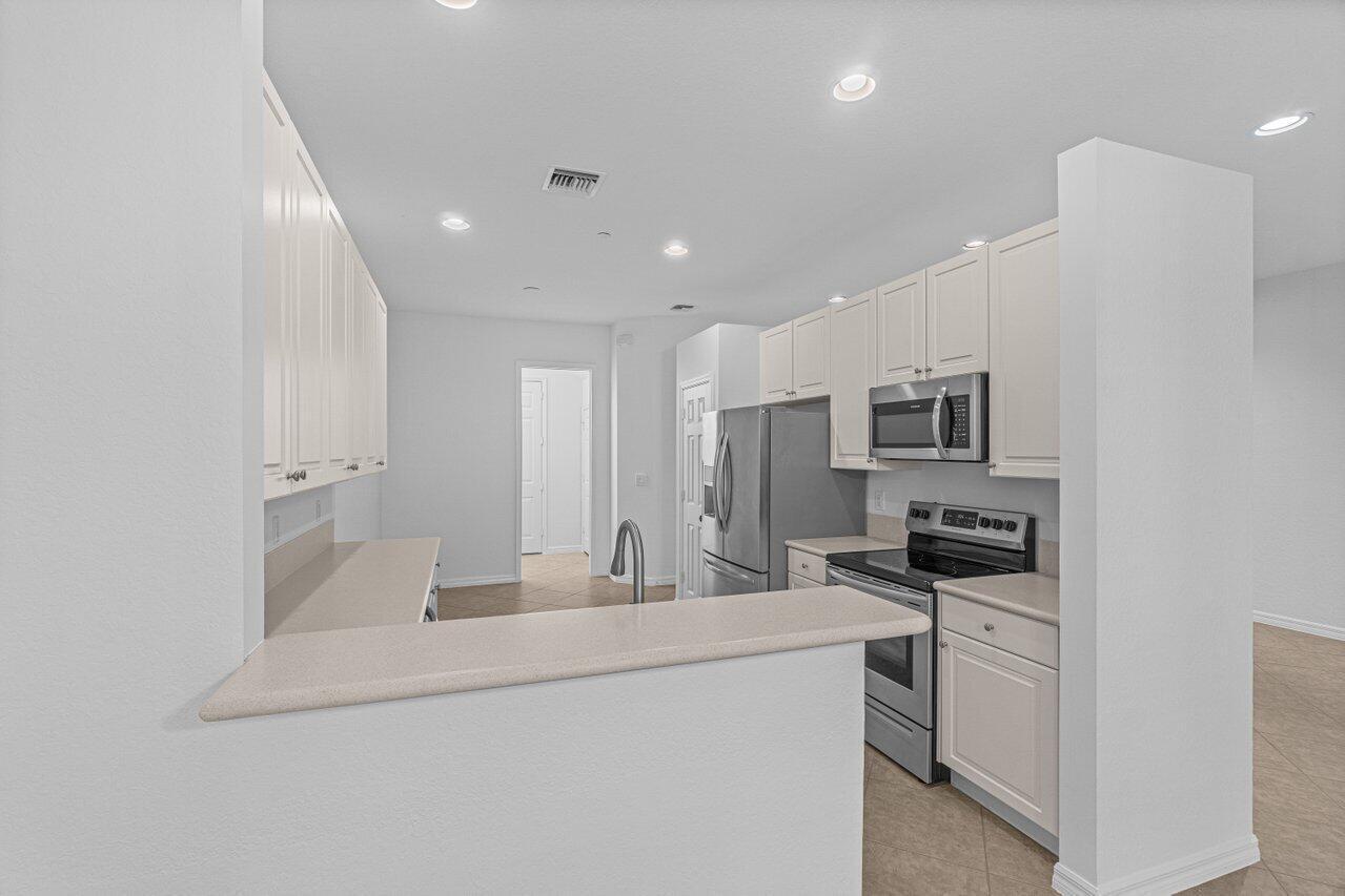 CARRIAGE POINTE TOWNHOMES PUD - Residential