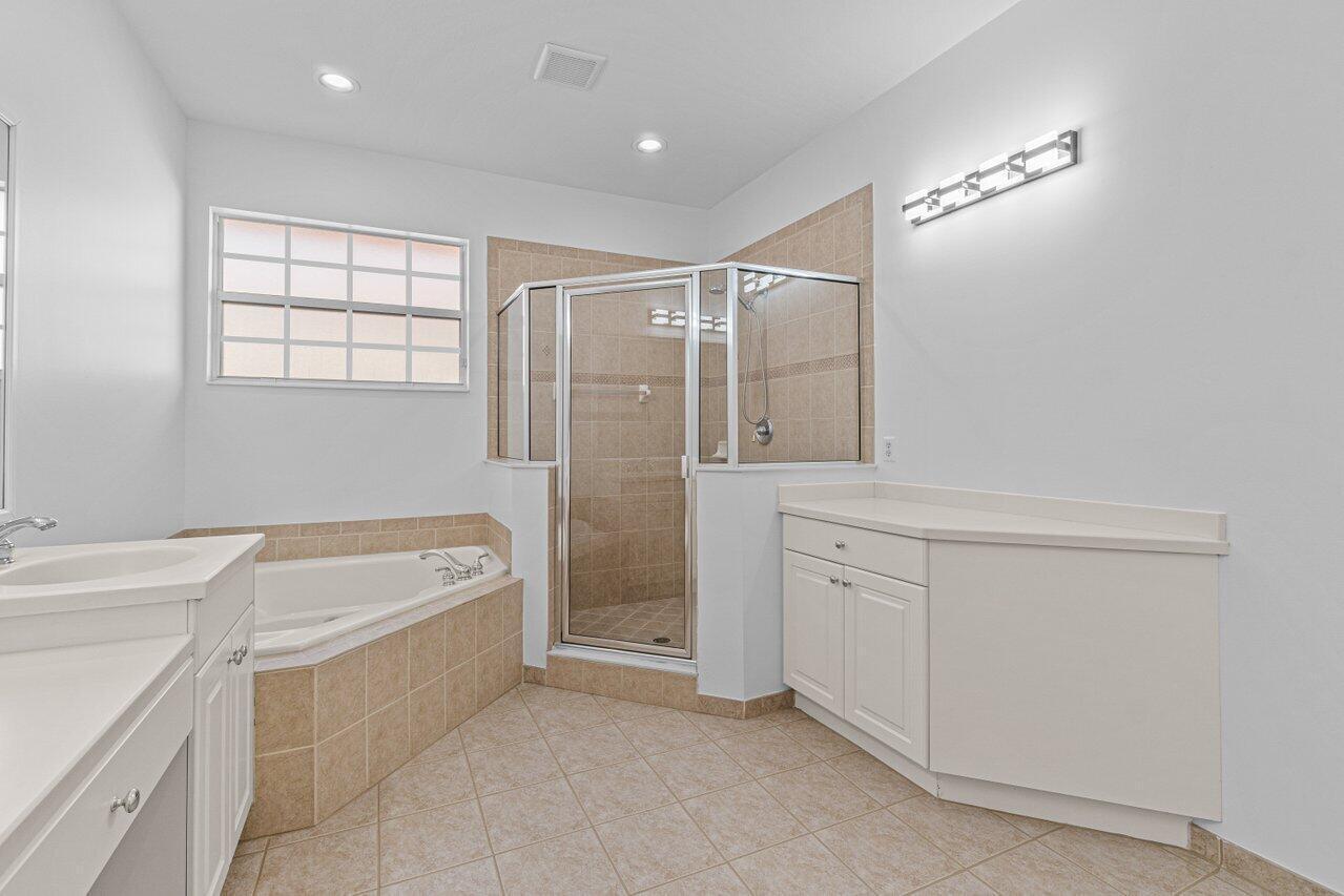 CARRIAGE POINTE TOWNHOMES PUD - Residential
