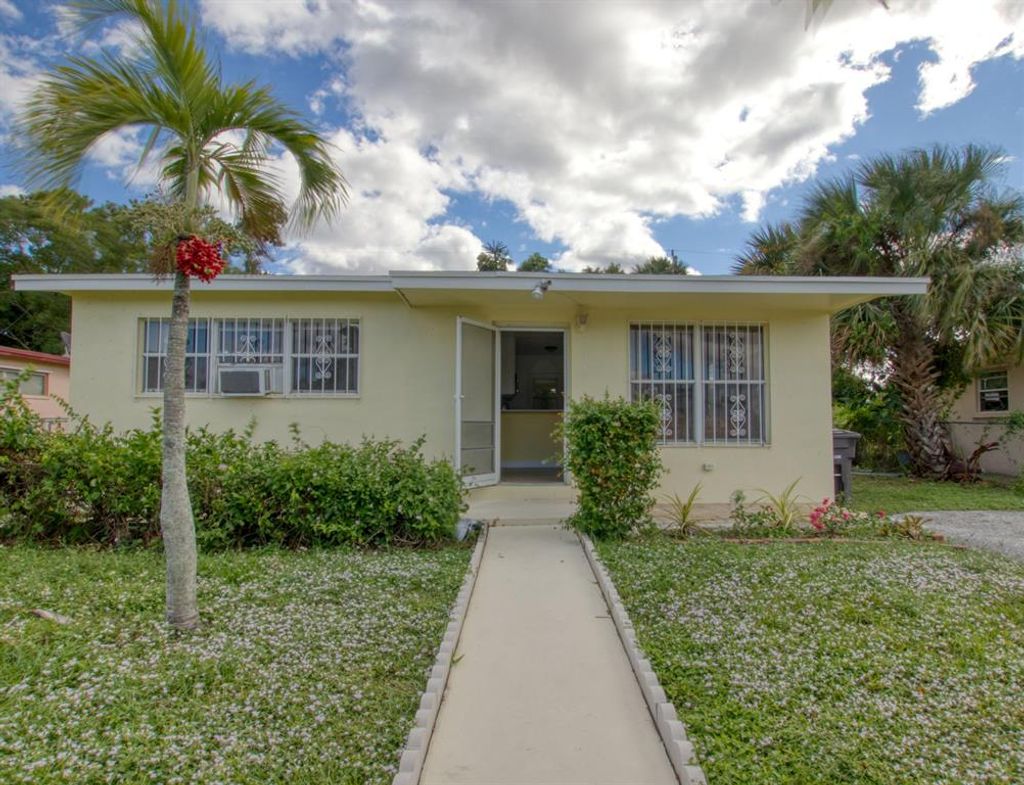 Photo of 1348 9th Street, West Palm Beach, FL 33401 (MLS # R10757559)