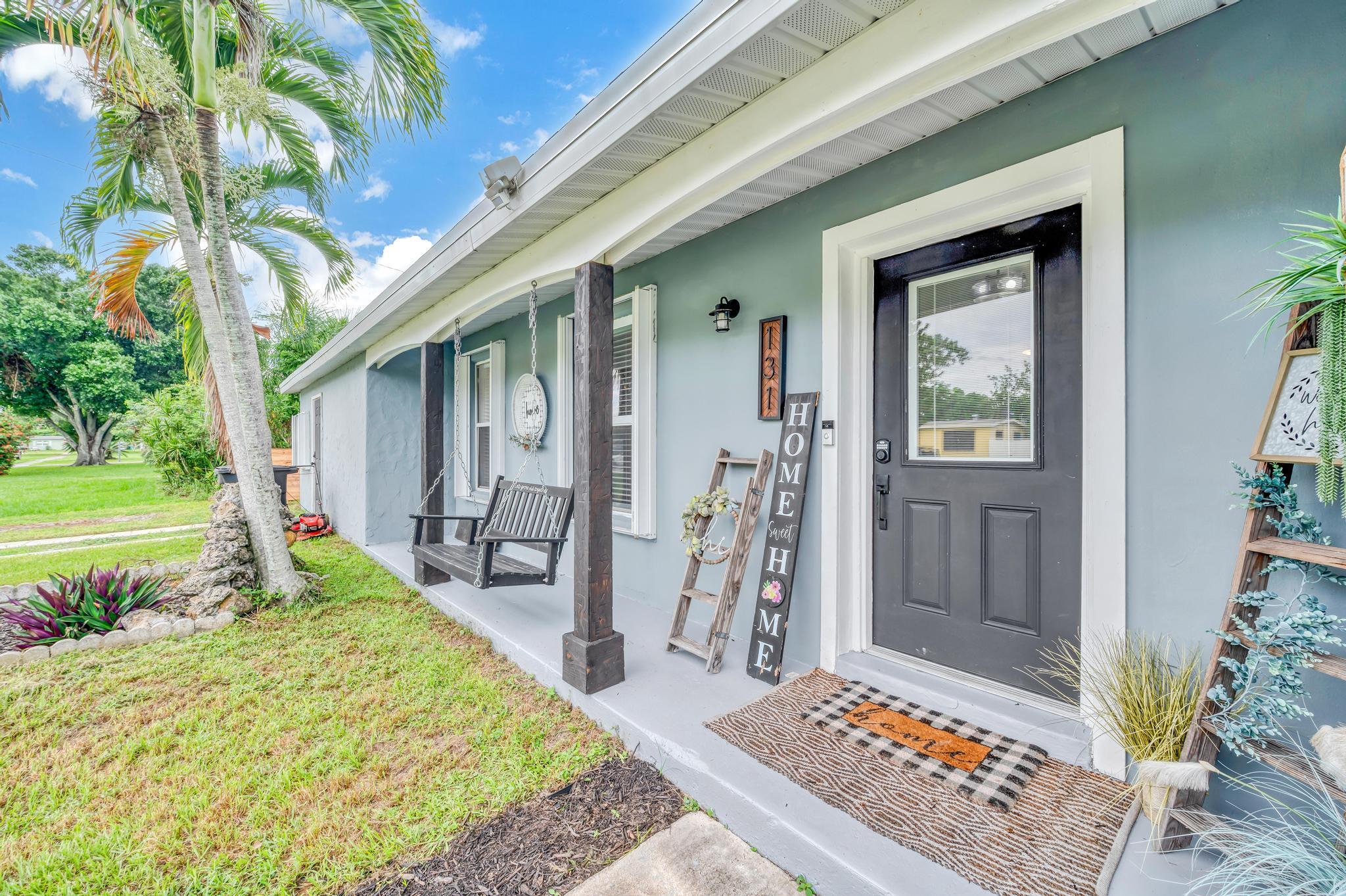131 SE Castana Court