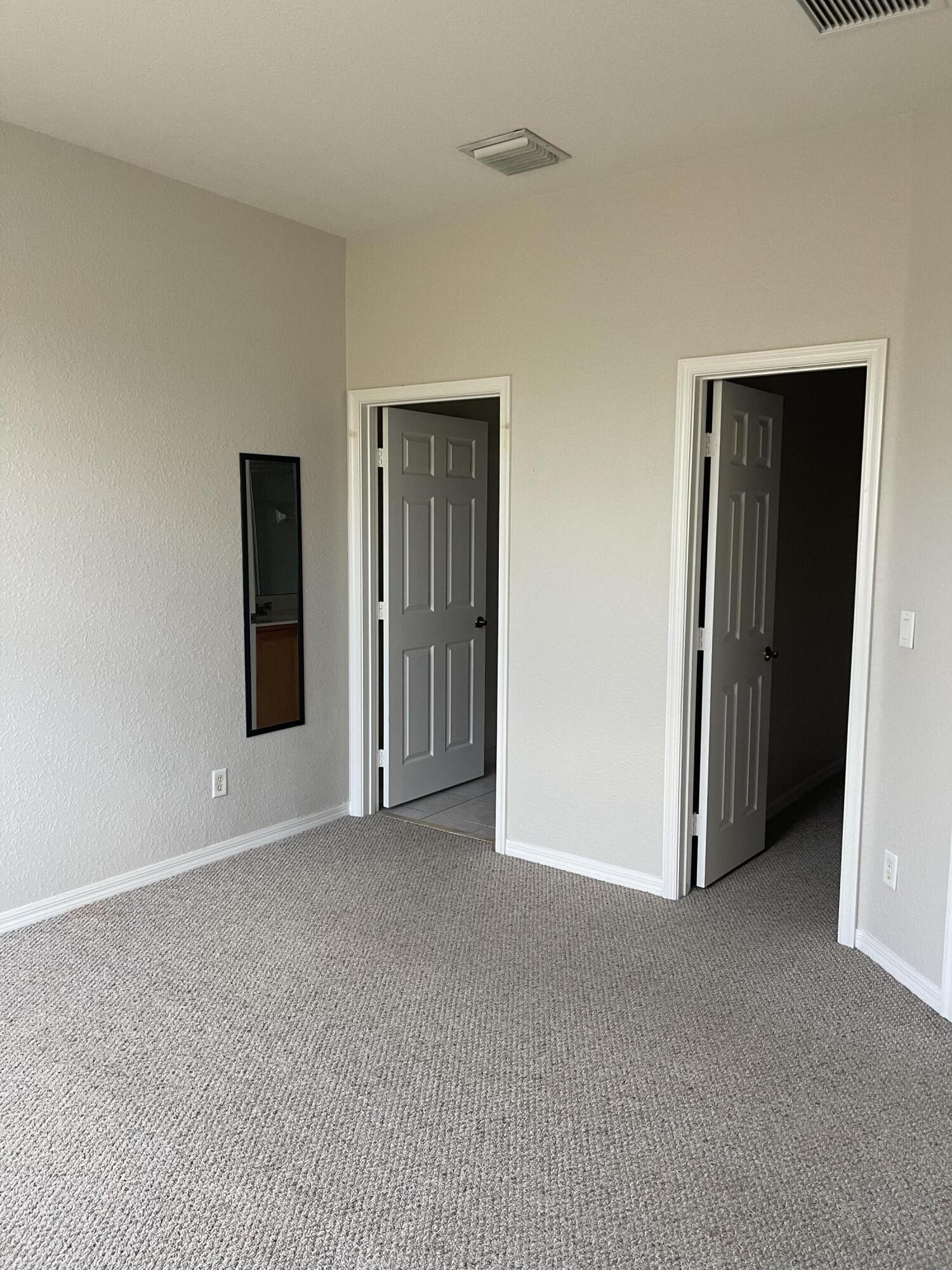 LEXINGTON LAKES - Residential Lease