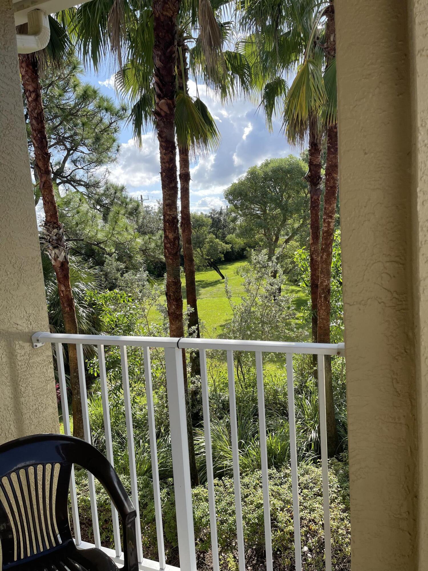 LEXINGTON LAKES - Residential Lease