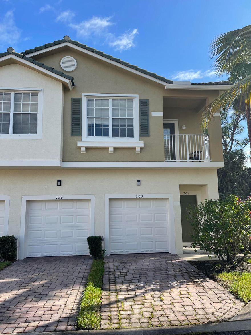 Amazing 2 bed 2 bath townhome with attached Garage in prestigious Lexington Lakes! This beautiful cul-de-sac home features: open plan living area, stand out kitchen with stainless steel appliances, granite counter tops and maple cabinets. Ceramic tile floors throughout. Stairs and bedrooms with barber carpet. Plenty of natural light, preserve views and attached GARAGE with private driveway. Meticulous upscale living near downtown  Stuart . Great location!!! Located ideally for commuting both to I95 and Turnpike. Basic cable, water and trash pickup included in the rent . Amenities: club house, gym swimming pool, secure gates. Close to shopping and A rated schools. Minimum credit score required is 650, no pets, no trucks, no motorcycles as per HOA. Available now!