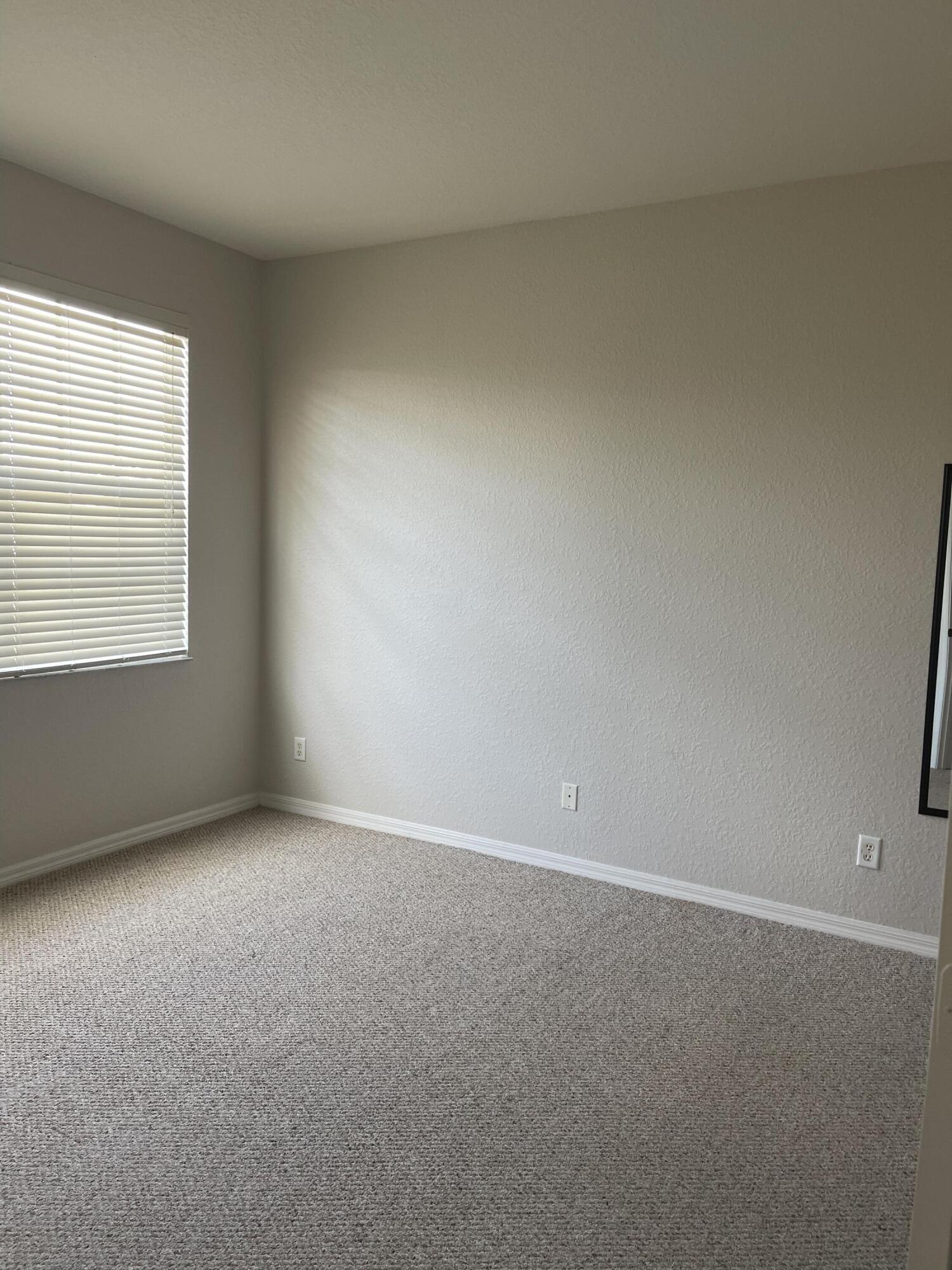 LEXINGTON LAKES - Residential Lease