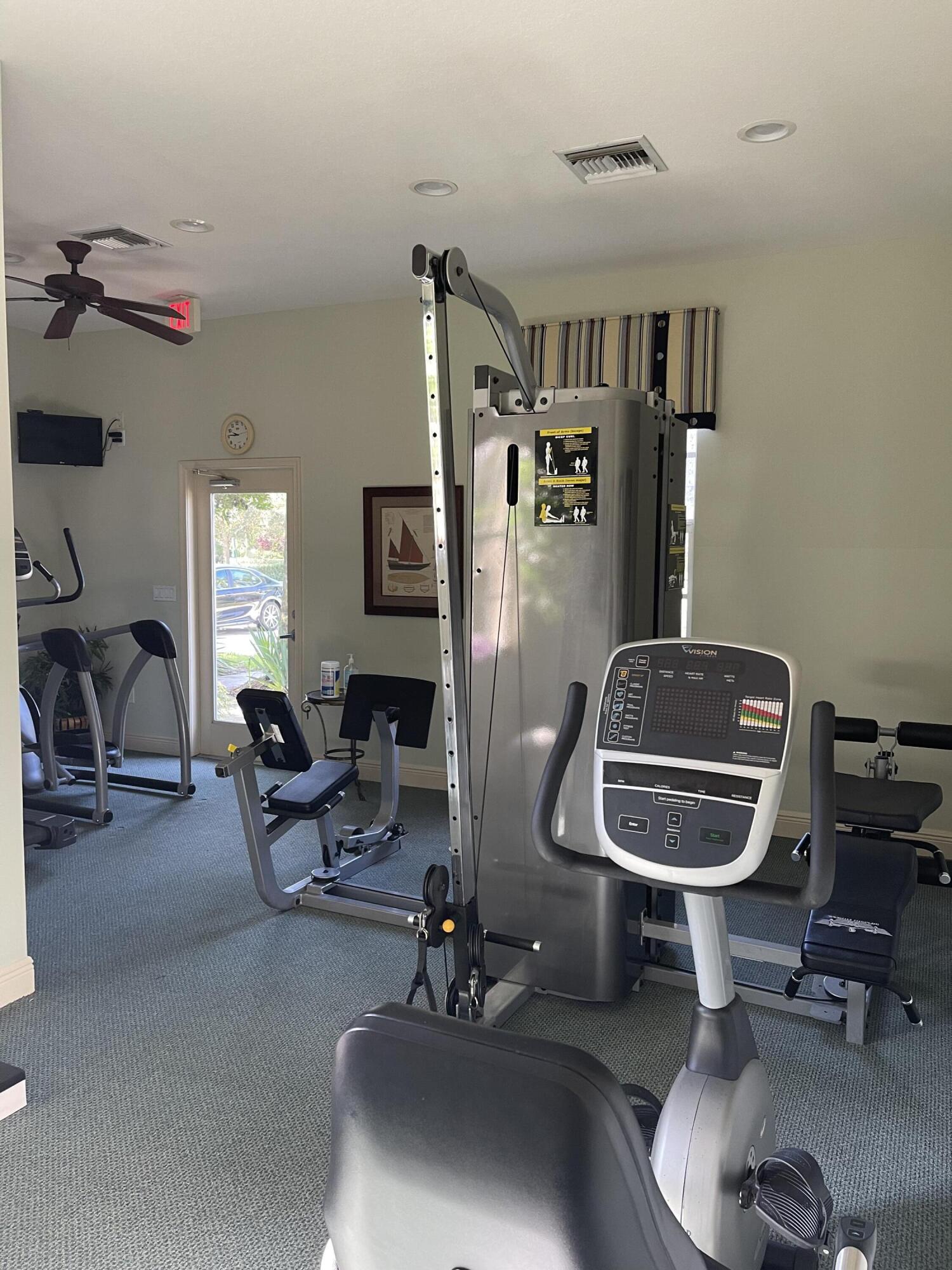 LEXINGTON LAKES - Residential Lease