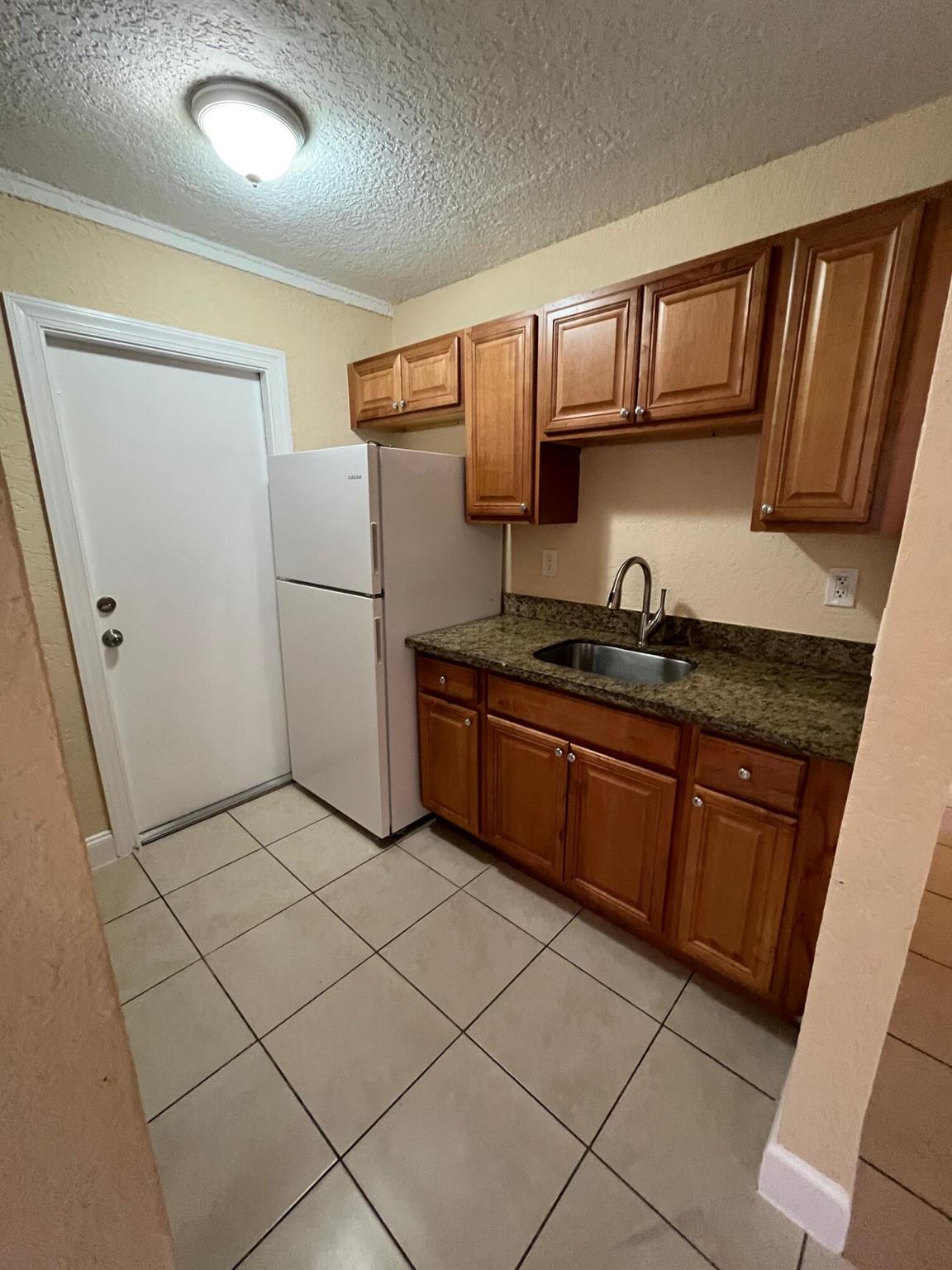 824 W 5th Street, Riviera Beach, FL, 33404/$269,900 3 824 W 5th Street