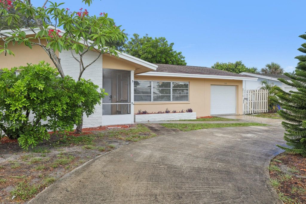 Photo of 58 SW 12th Avenue, Boca Raton, FL 33486 (MLS # F10507625)