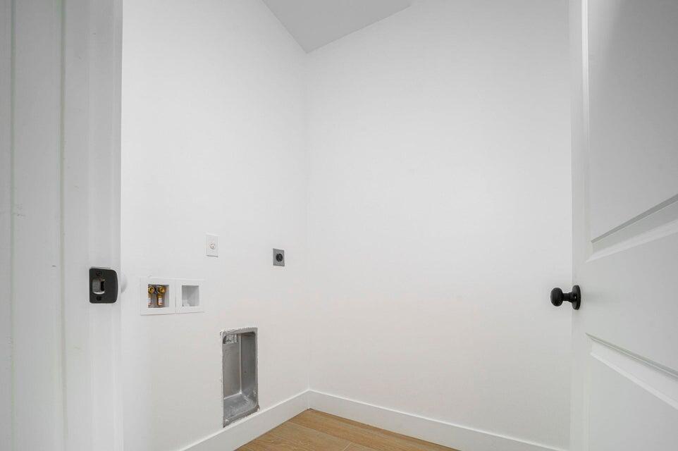 PORT CHARLOTTE SEC 82 - Residential Lease