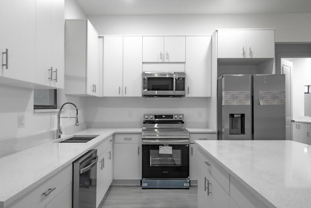 PORT CHARLOTTE SEC 82 - Residential Lease