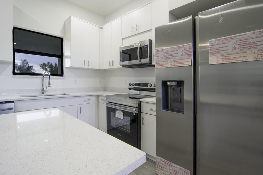 PORT CHARLOTTE SEC 82 - Residential Lease