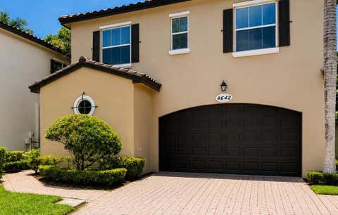 Photo of 4642 Mediterranean Circle #4642, Palm Beach Gardens, FL 33418 (MLS # B26045511)