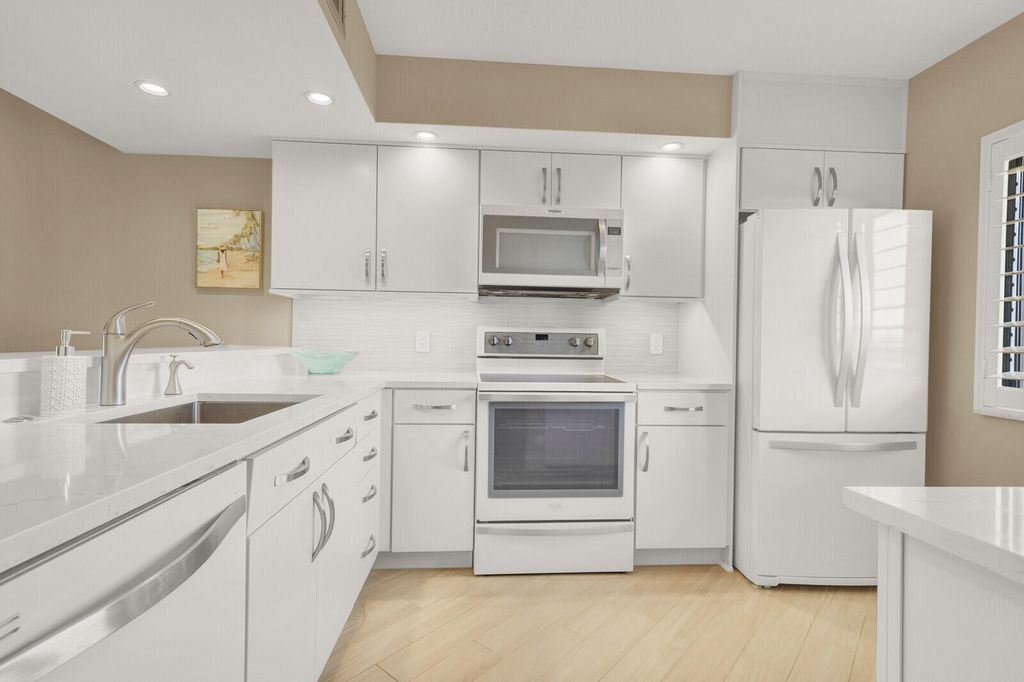 Photo of 1001 Seafarer Circle #405, Jupiter, FL 33477 (MLS # B26006715)