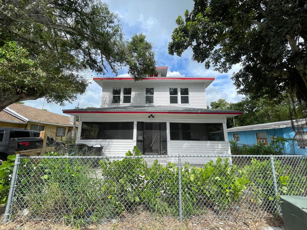 Photo of 217 N 17th Street, Fort Pierce, FL 34950 (MLS # R11012846)