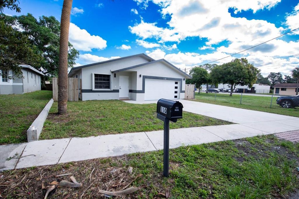 Photo of 110 NW 6th Avenue, Dania Beach, FL 33004 (MLS # B26035508)