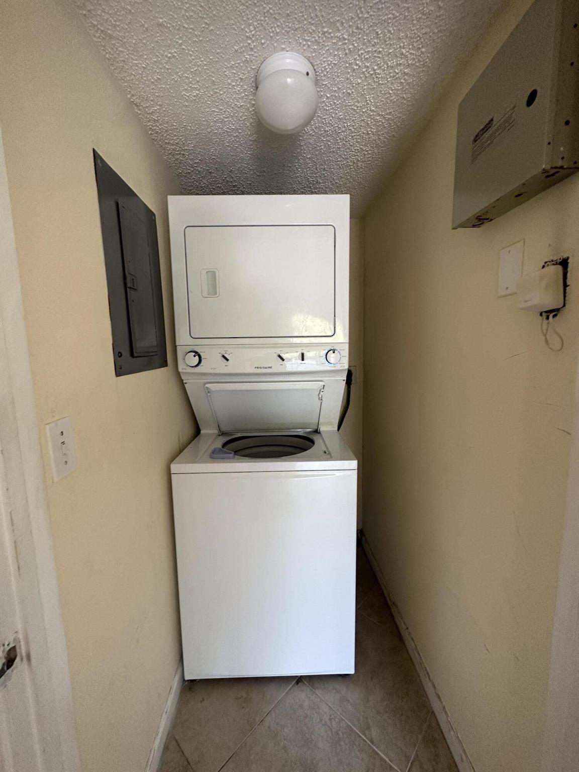 RIVIERA PALMS CONDO - Residential Lease