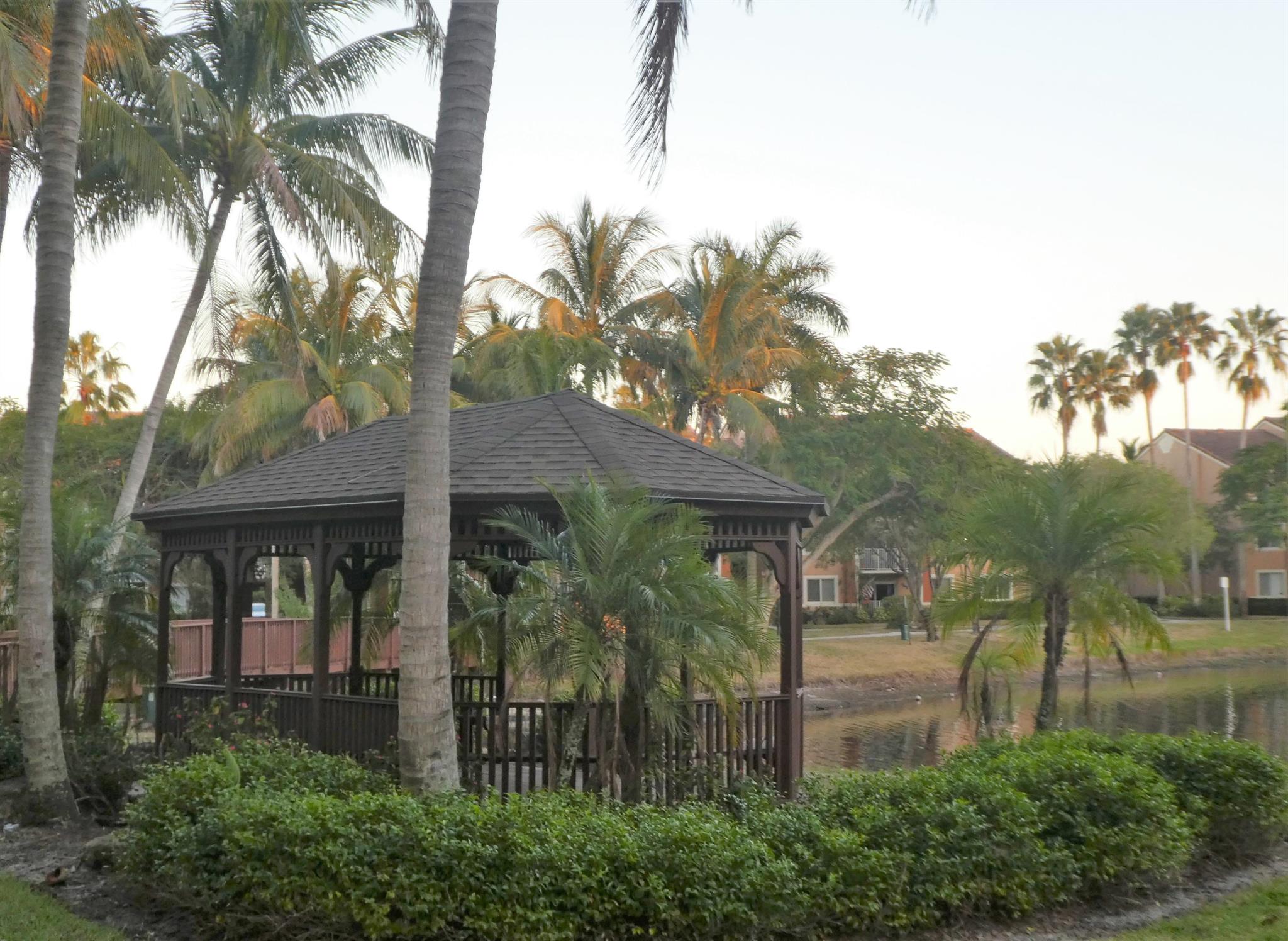 RIVIERA PALMS CONDO - Residential Lease