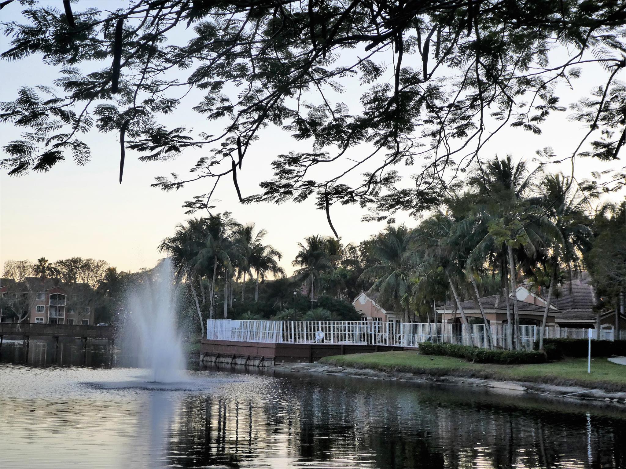 RIVIERA PALMS CONDO - Residential Lease