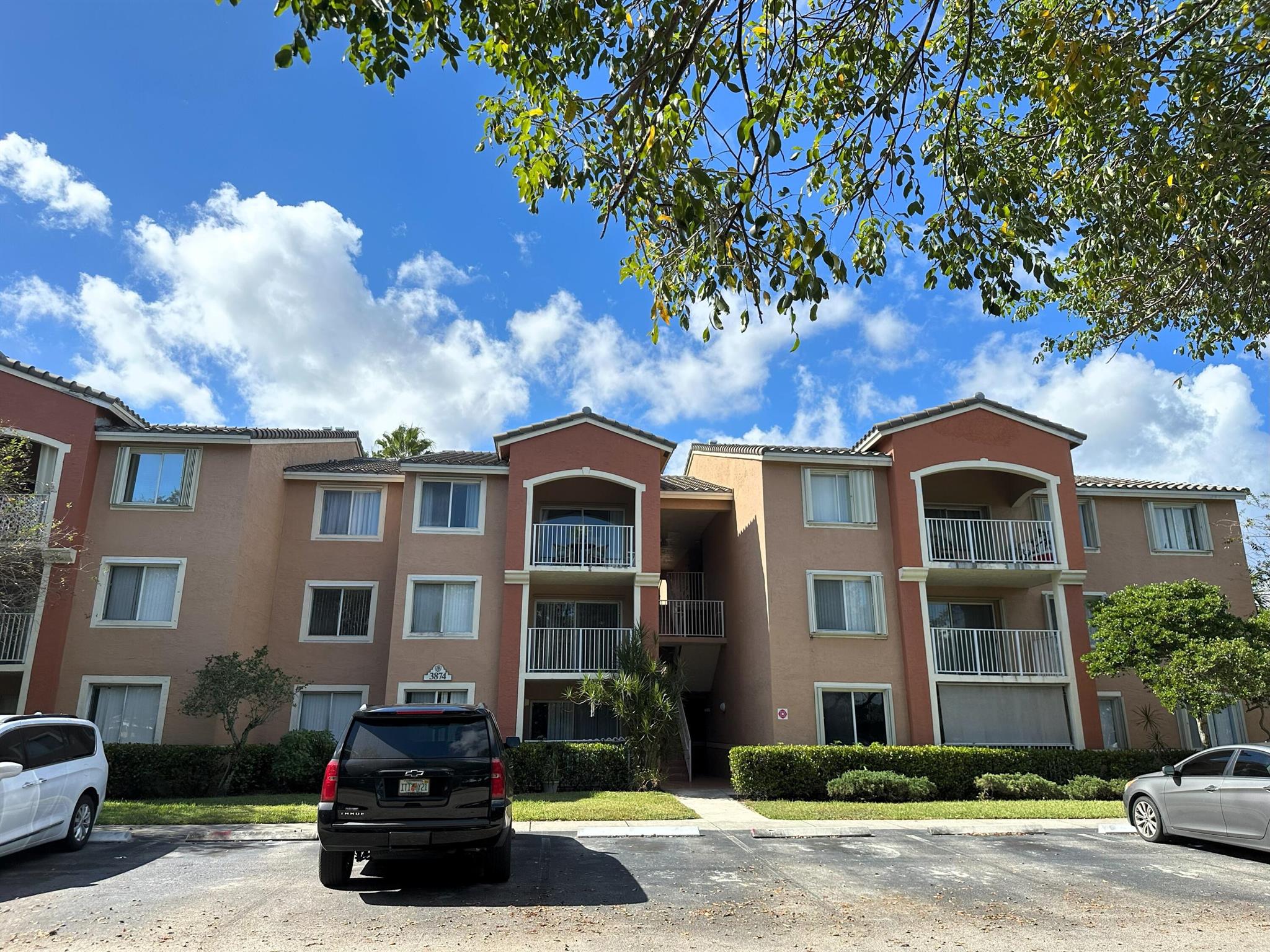 RIVIERA PALMS CONDO - Residential Lease