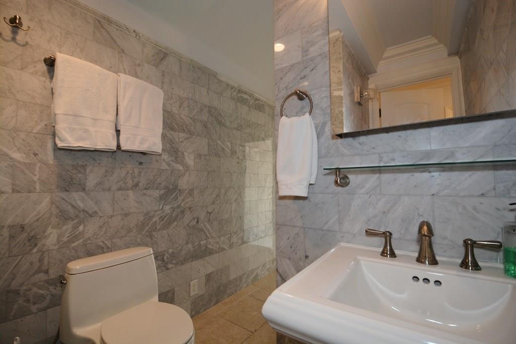 Wilton Manors Waterfront - Residential