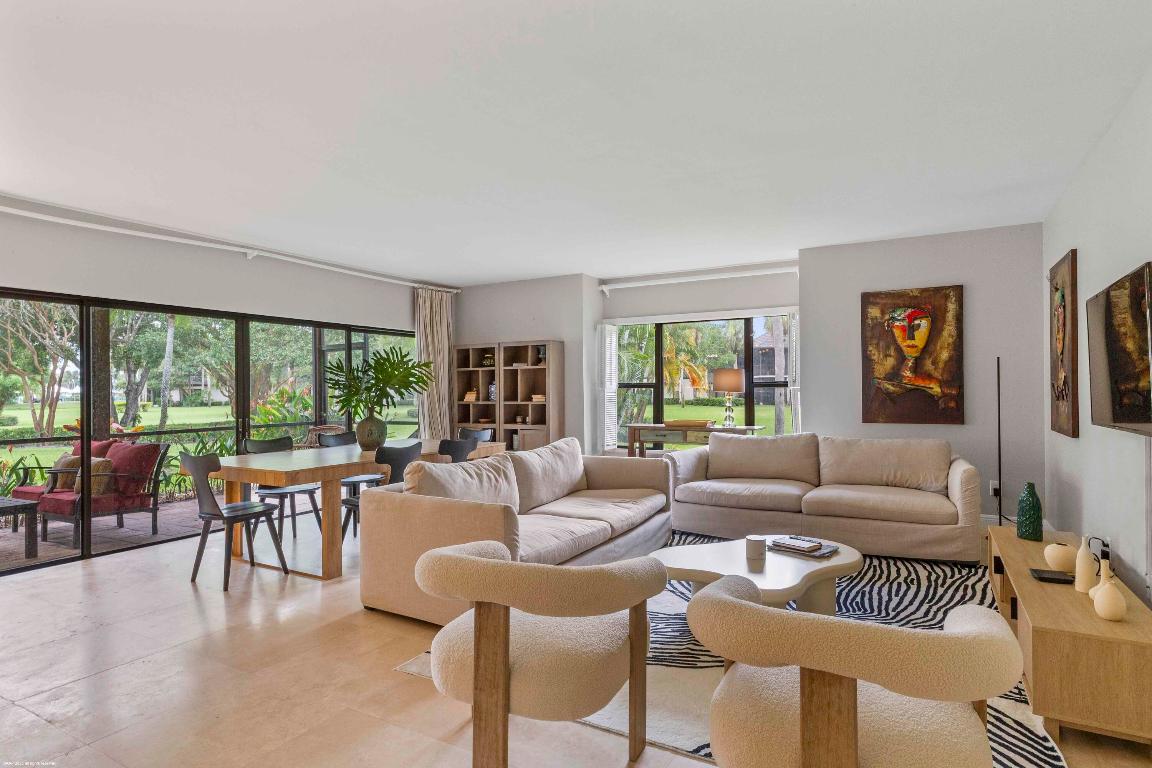 LA QUINTA CONDO - Residential