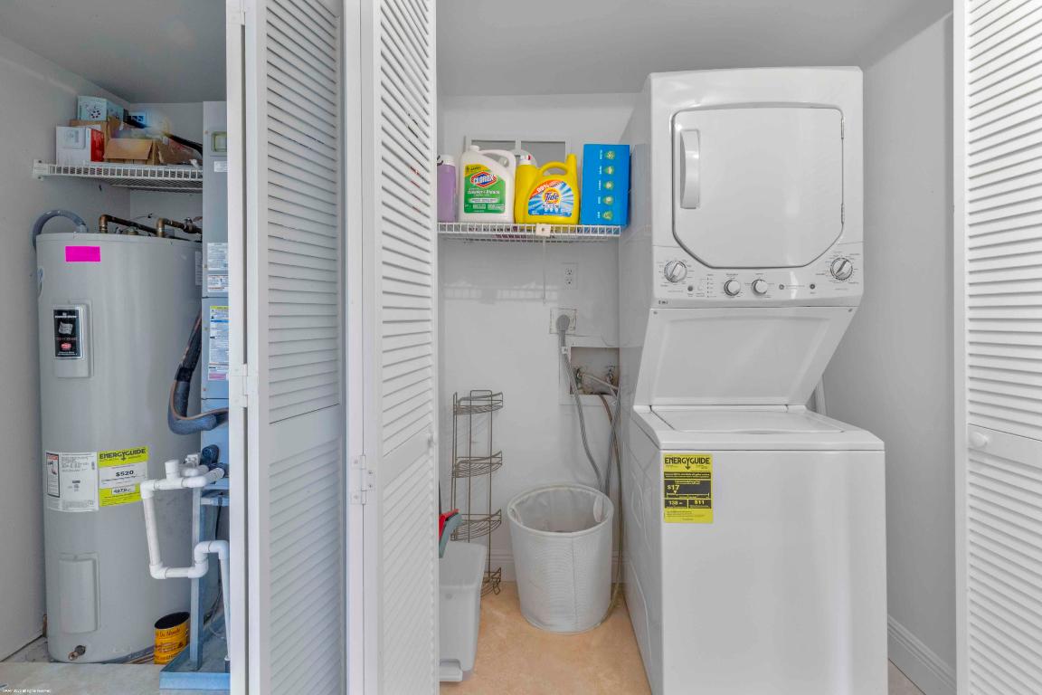 LA QUINTA CONDO - Residential