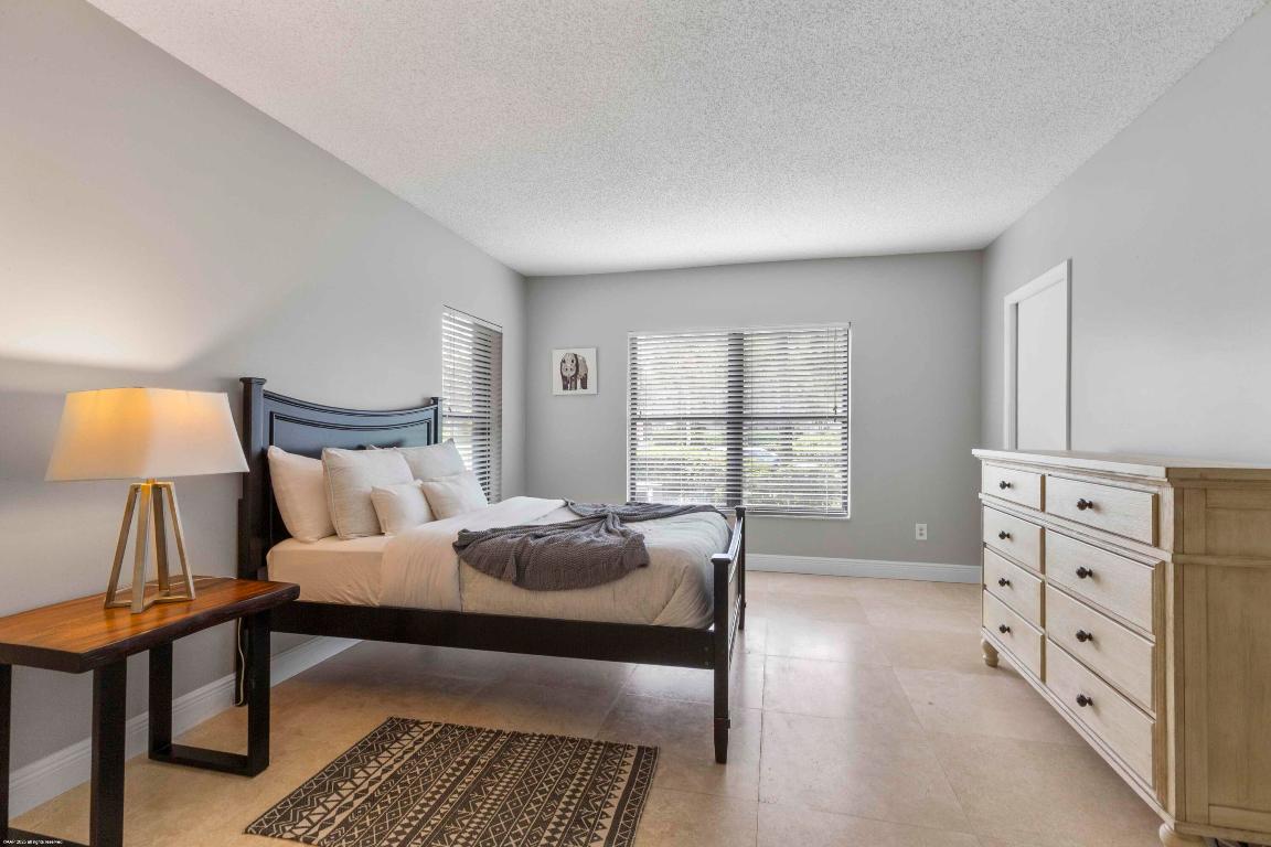 LA QUINTA CONDO - Residential