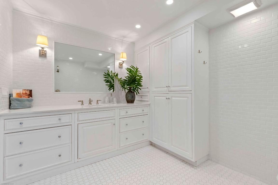 LA QUINTA CONDO - Residential