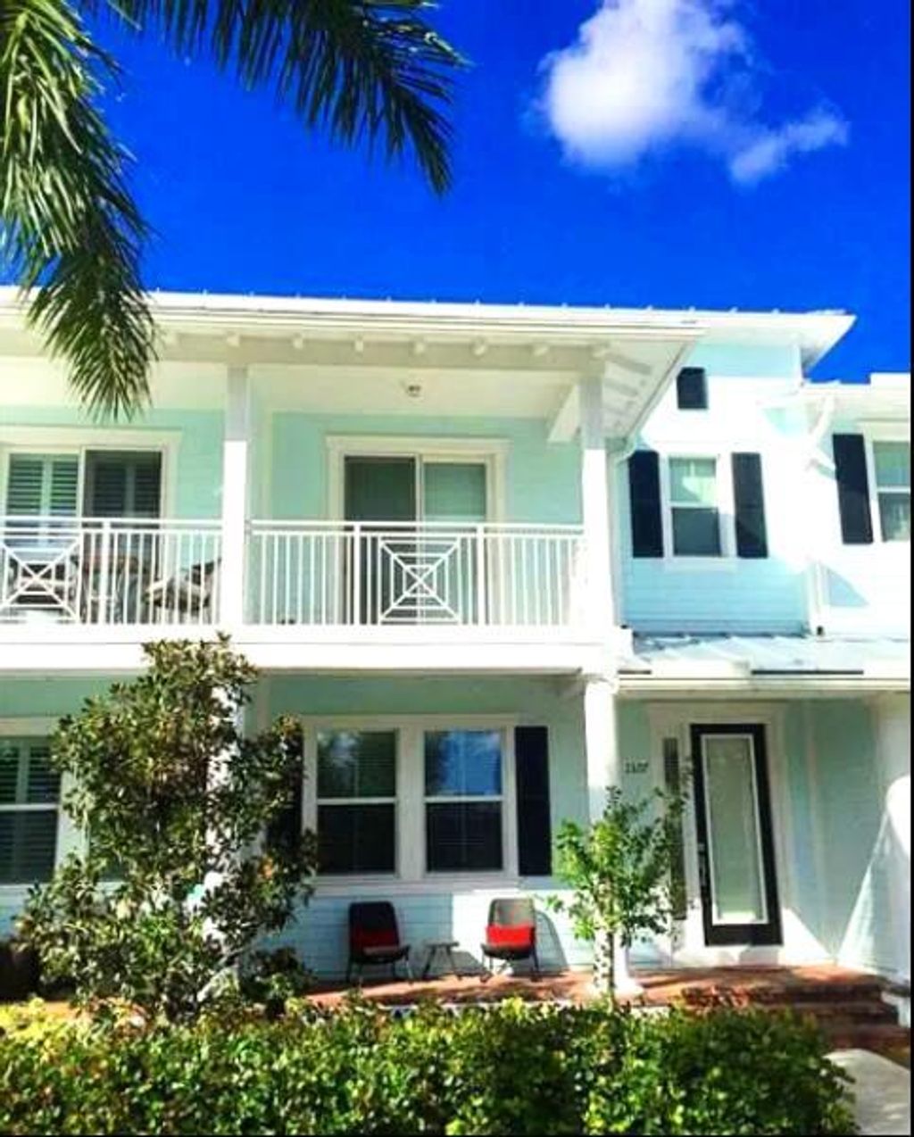 Photo of 1327 N Community Dr, Jupiter, FL 33458 (MLS # R11053449)