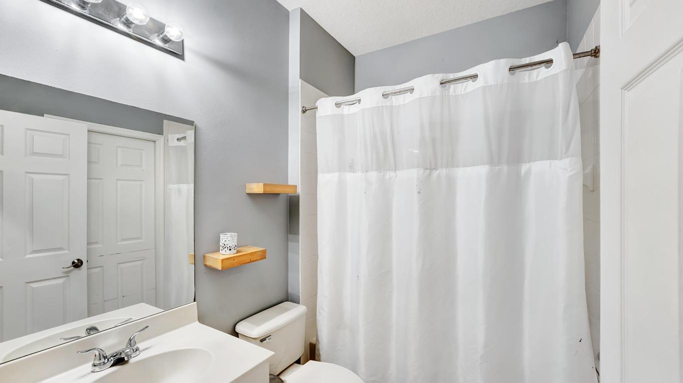 VILLAGES OF WINDSOR 4 - Residential