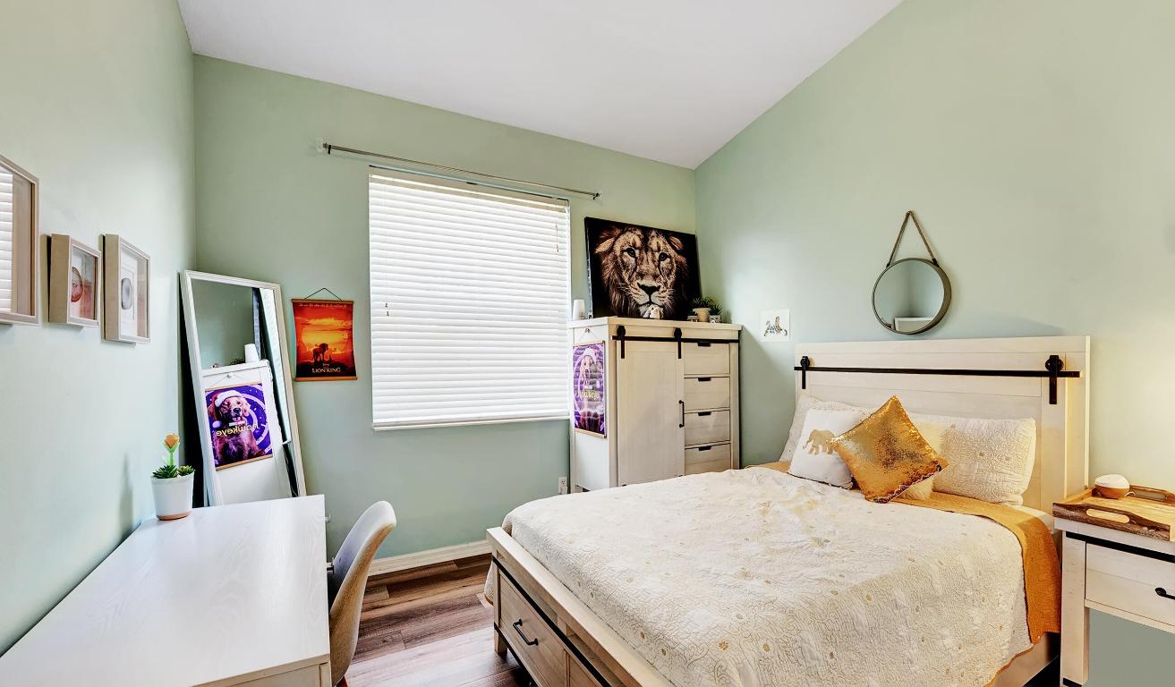 VILLAGES OF WINDSOR 4 - Residential