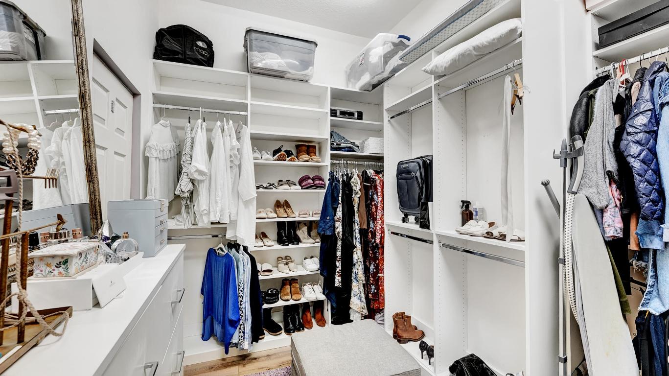 VILLAGES OF WINDSOR 4 - Residential