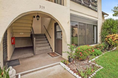 319 Pine Ridge Circle B1 Greenacres FL 33463