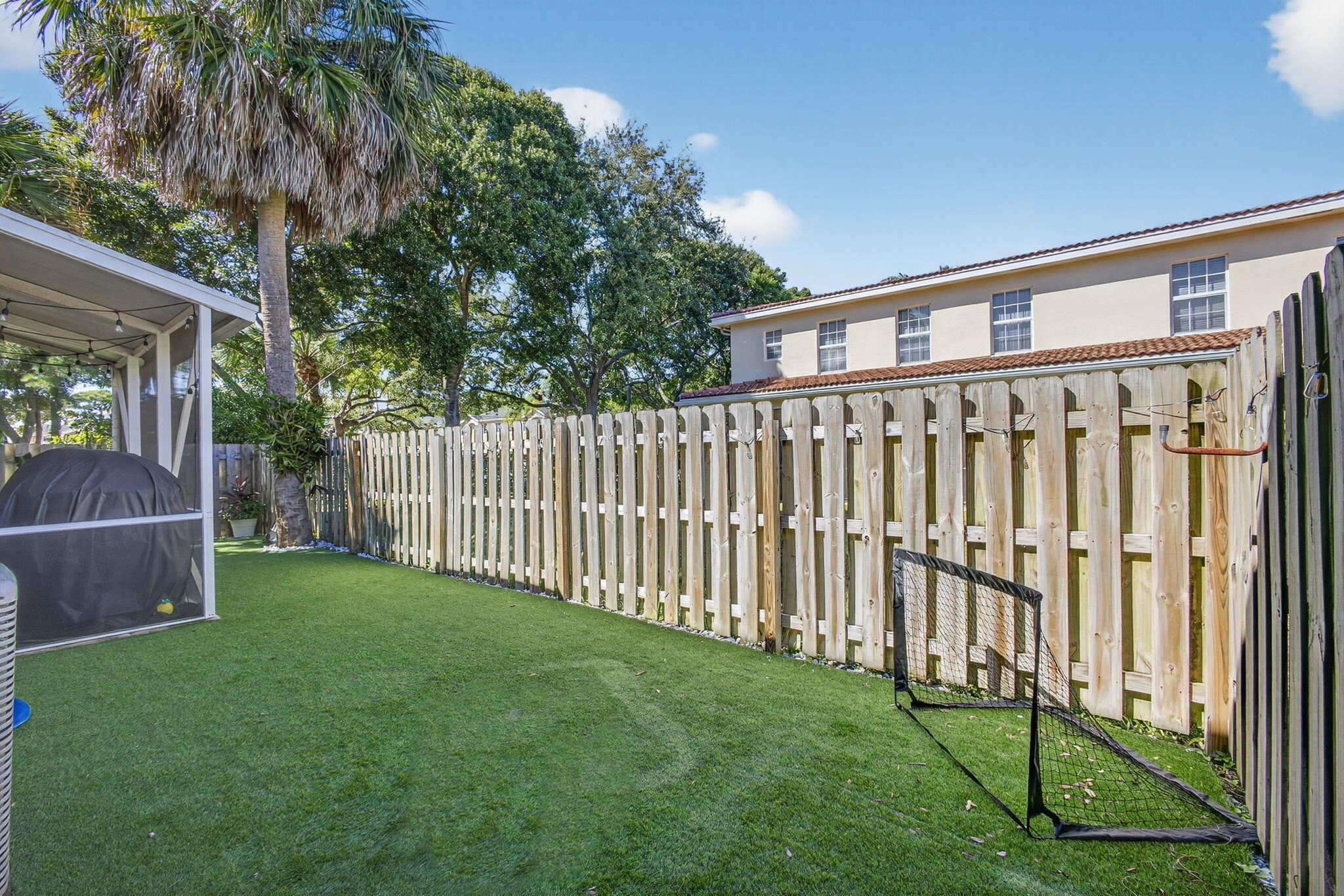 LAUREL OAKS AT JUPITER 3 - Residential