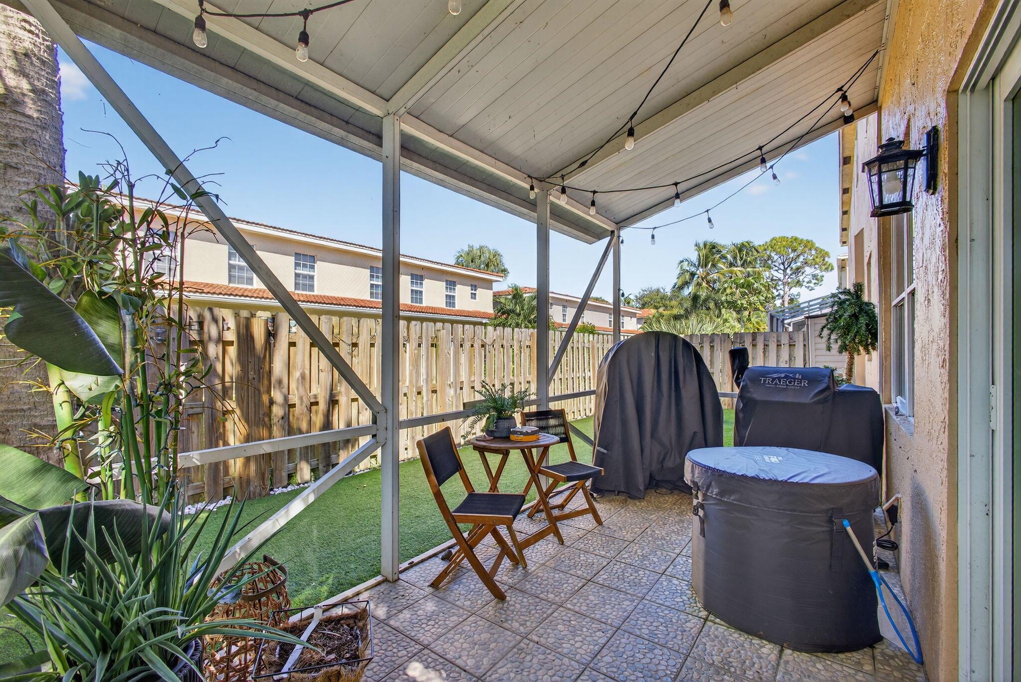 LAUREL OAKS AT JUPITER 3 - Residential