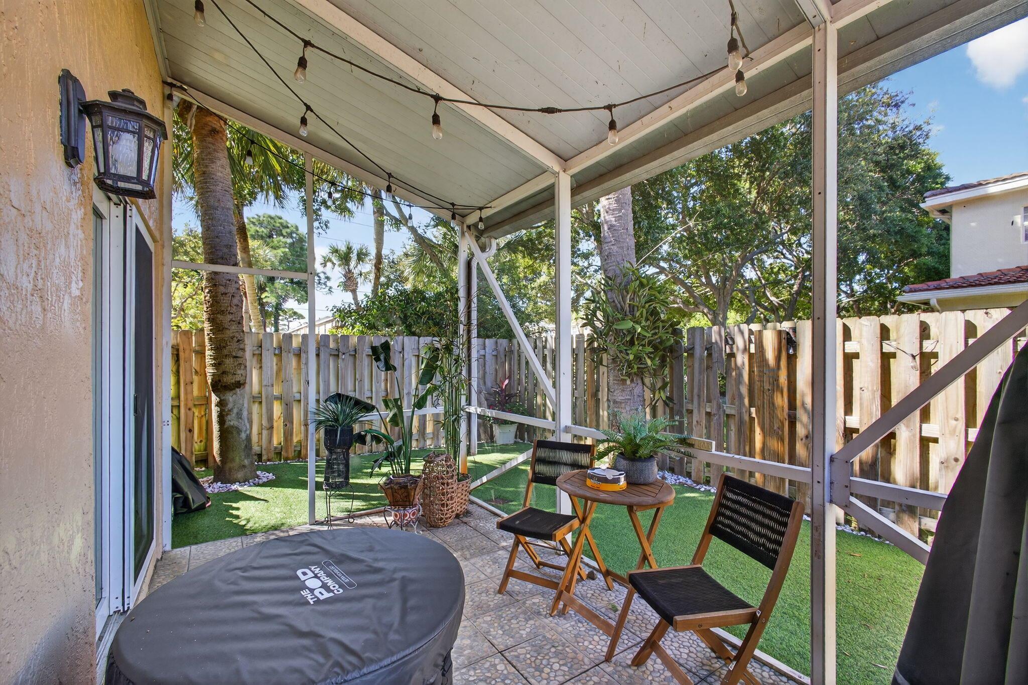 LAUREL OAKS AT JUPITER 3 - Residential