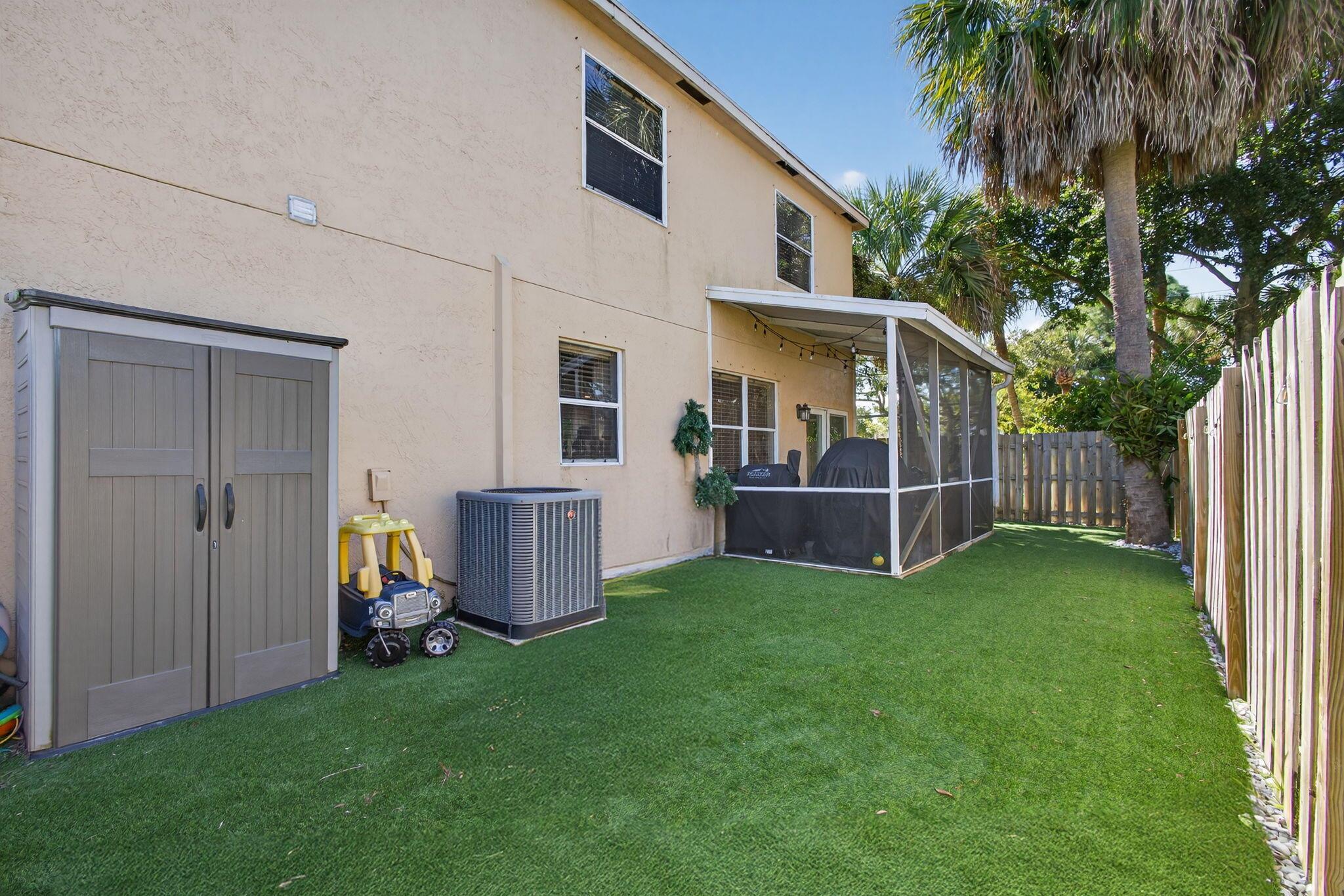 LAUREL OAKS AT JUPITER 3 - Residential