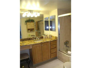 CORNICHE CONDO - Residential