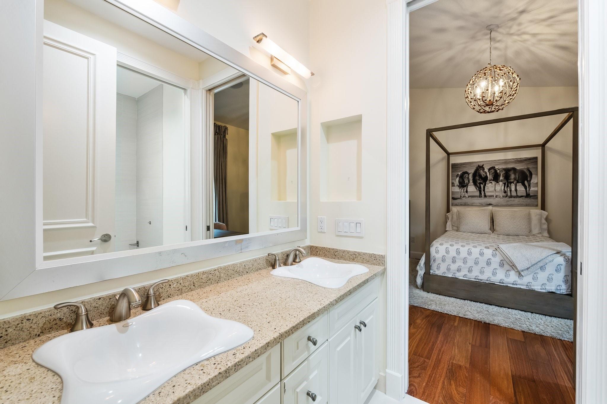 The Enclave 2nd Sec 156-8 - Residential