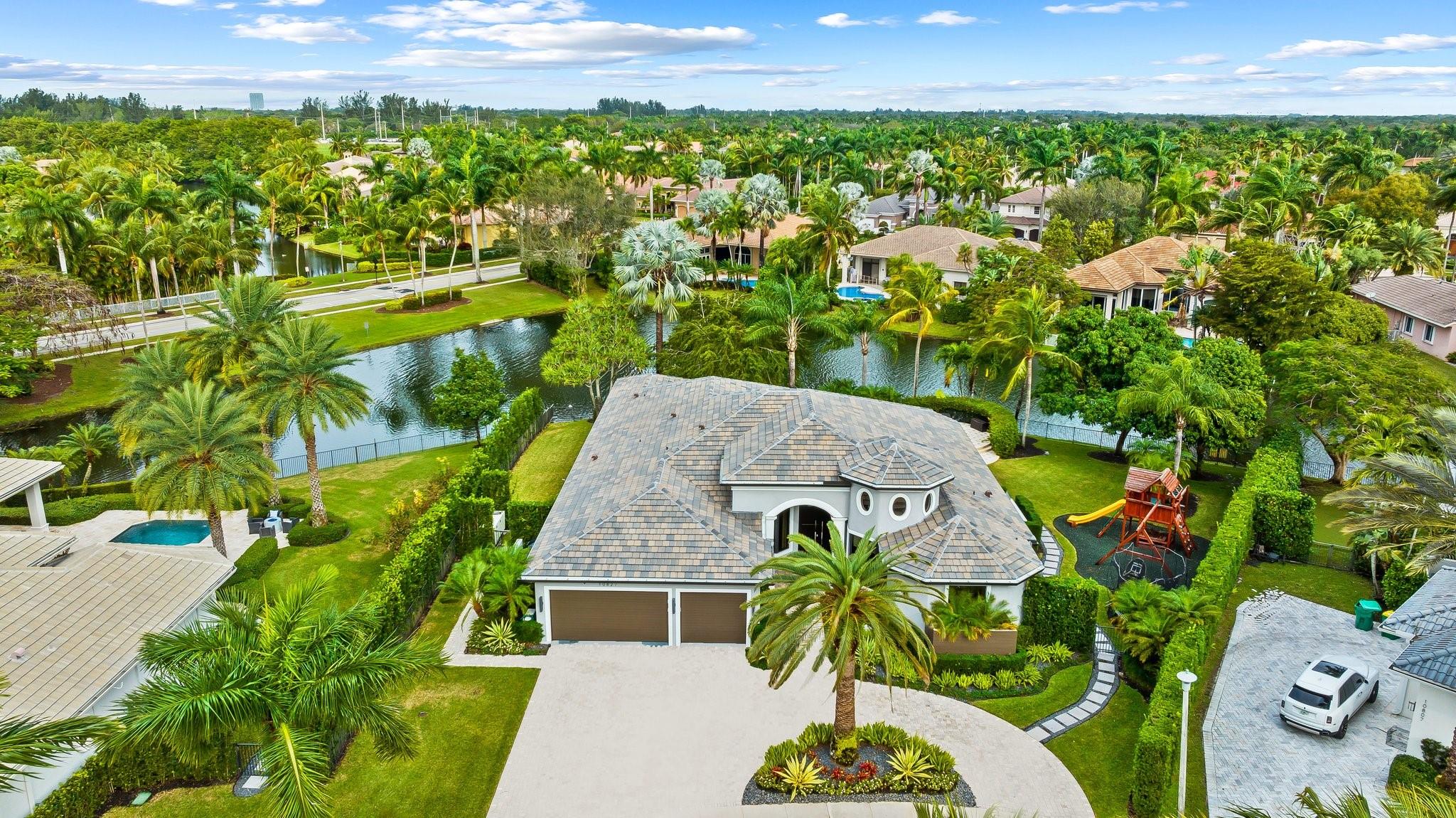 The Enclave 2nd Sec 156-8 - Residential