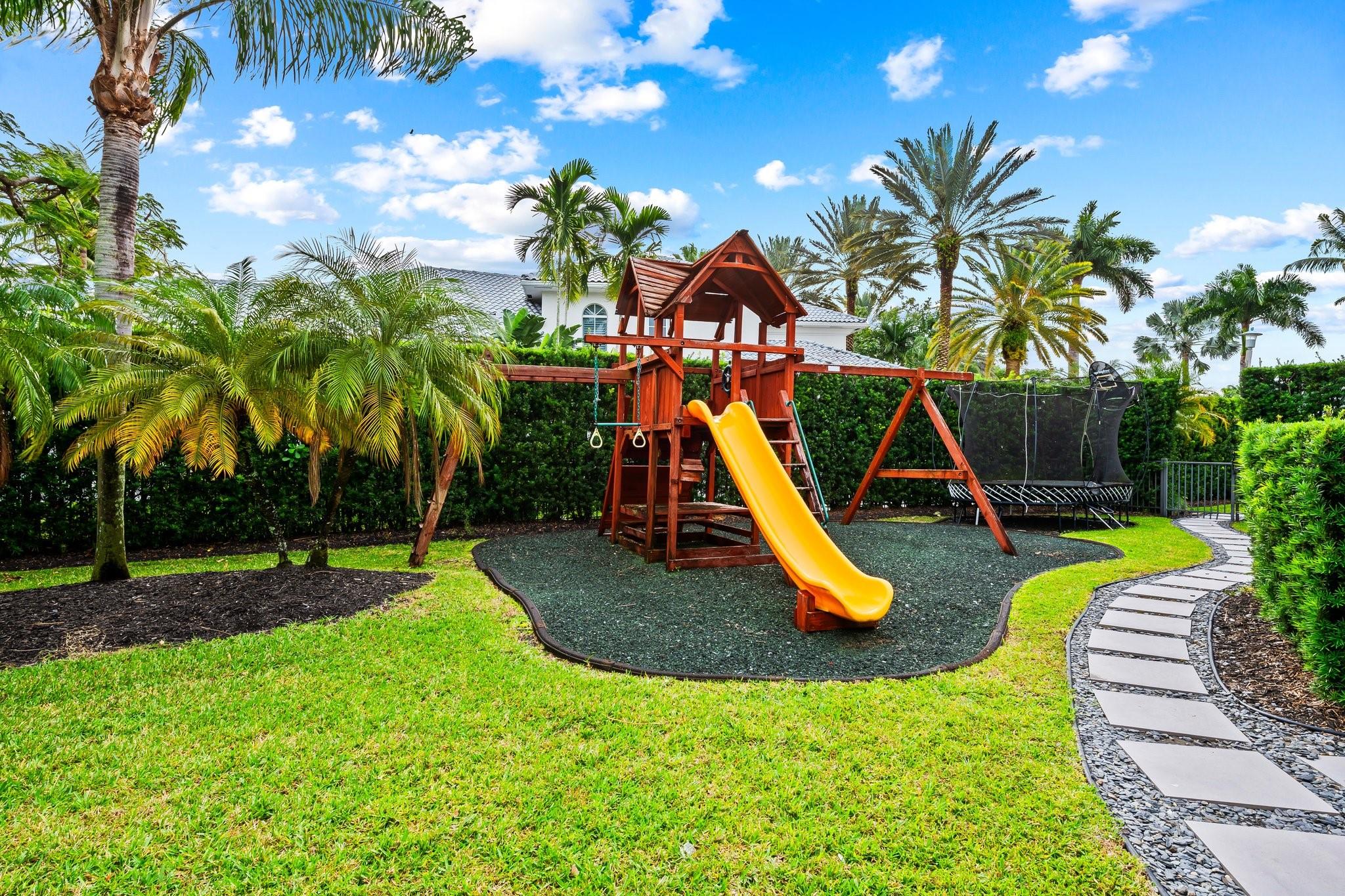 The Enclave 2nd Sec 156-8 - Residential