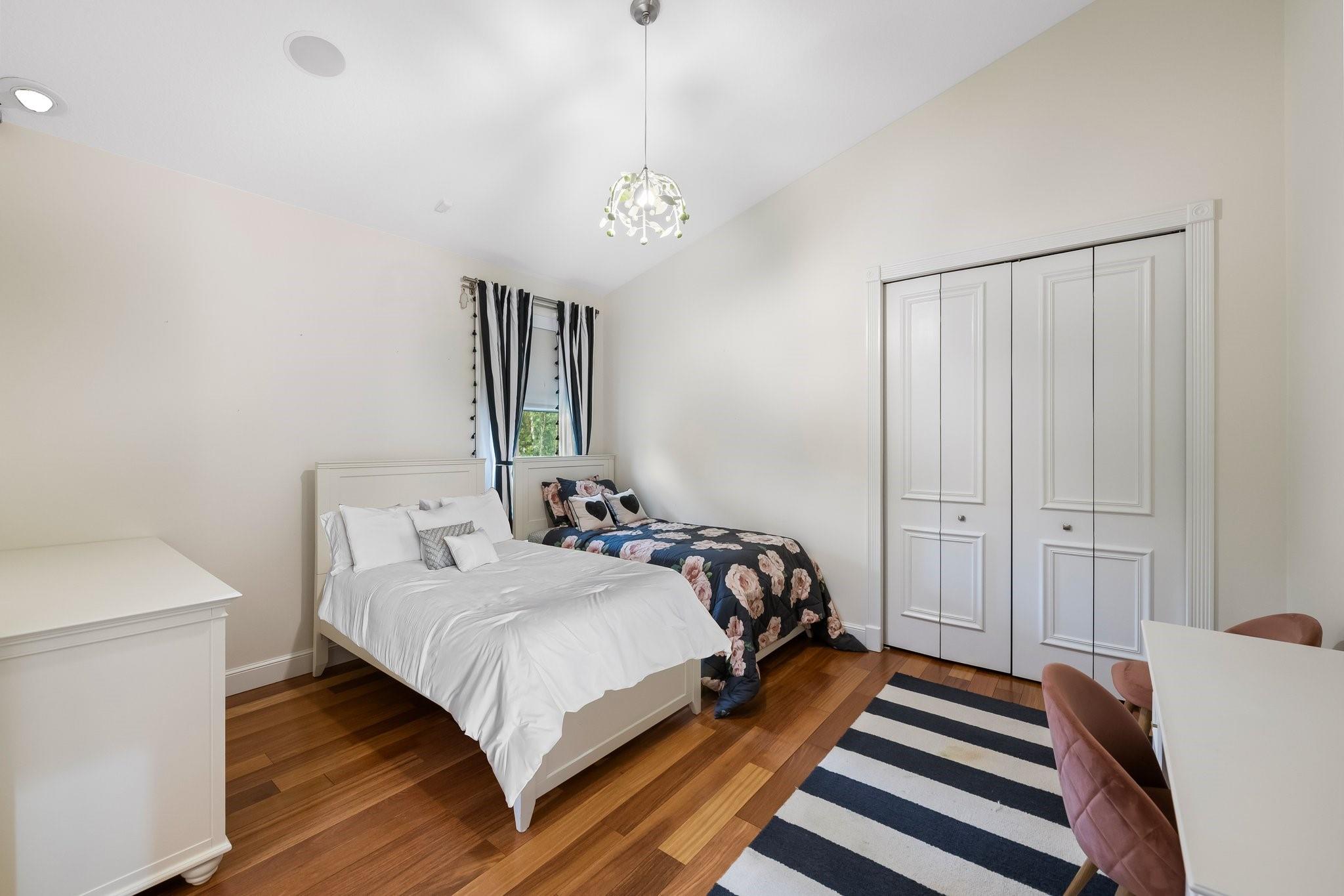 The Enclave 2nd Sec 156-8 - Residential