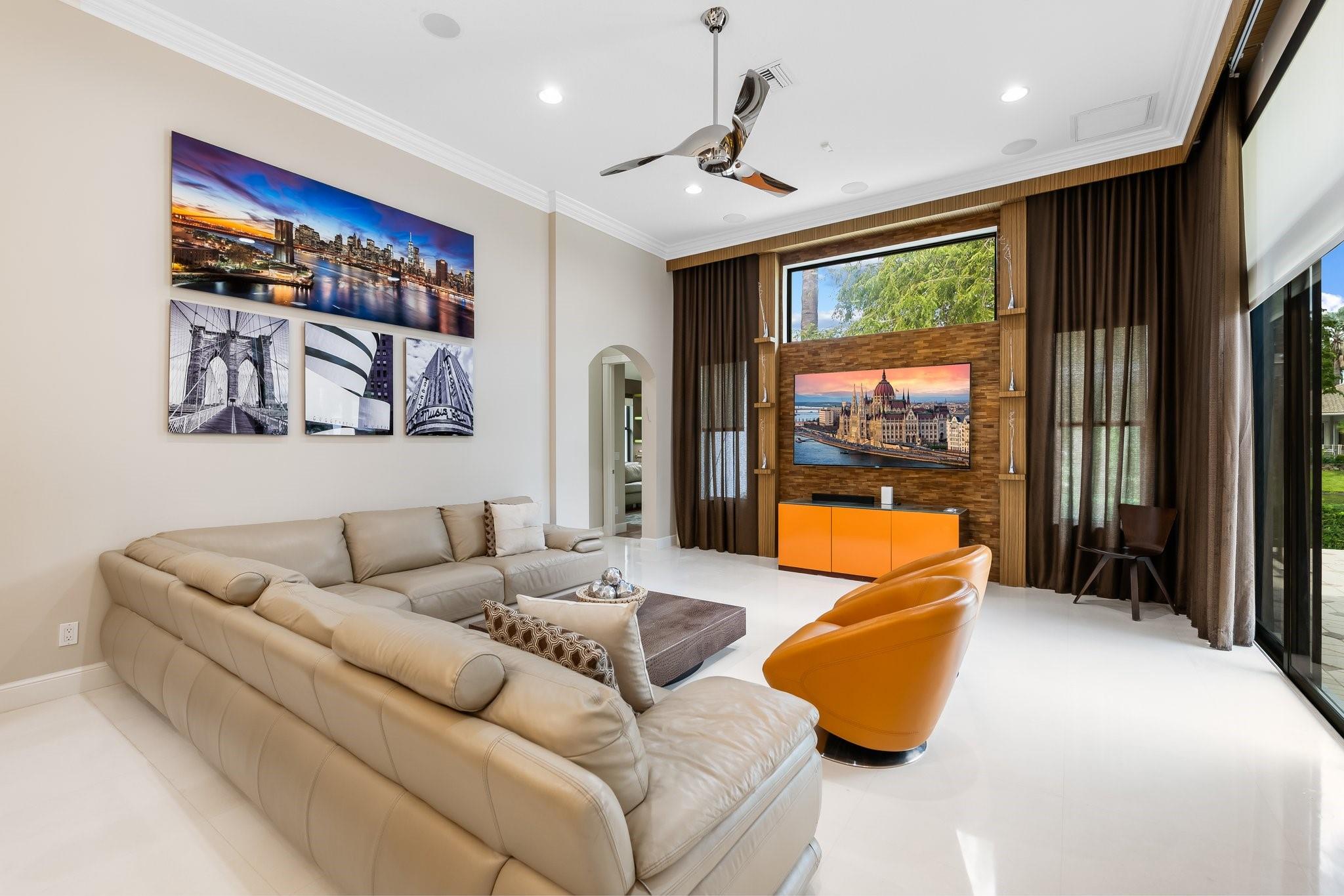 The Enclave 2nd Sec 156-8 - Residential