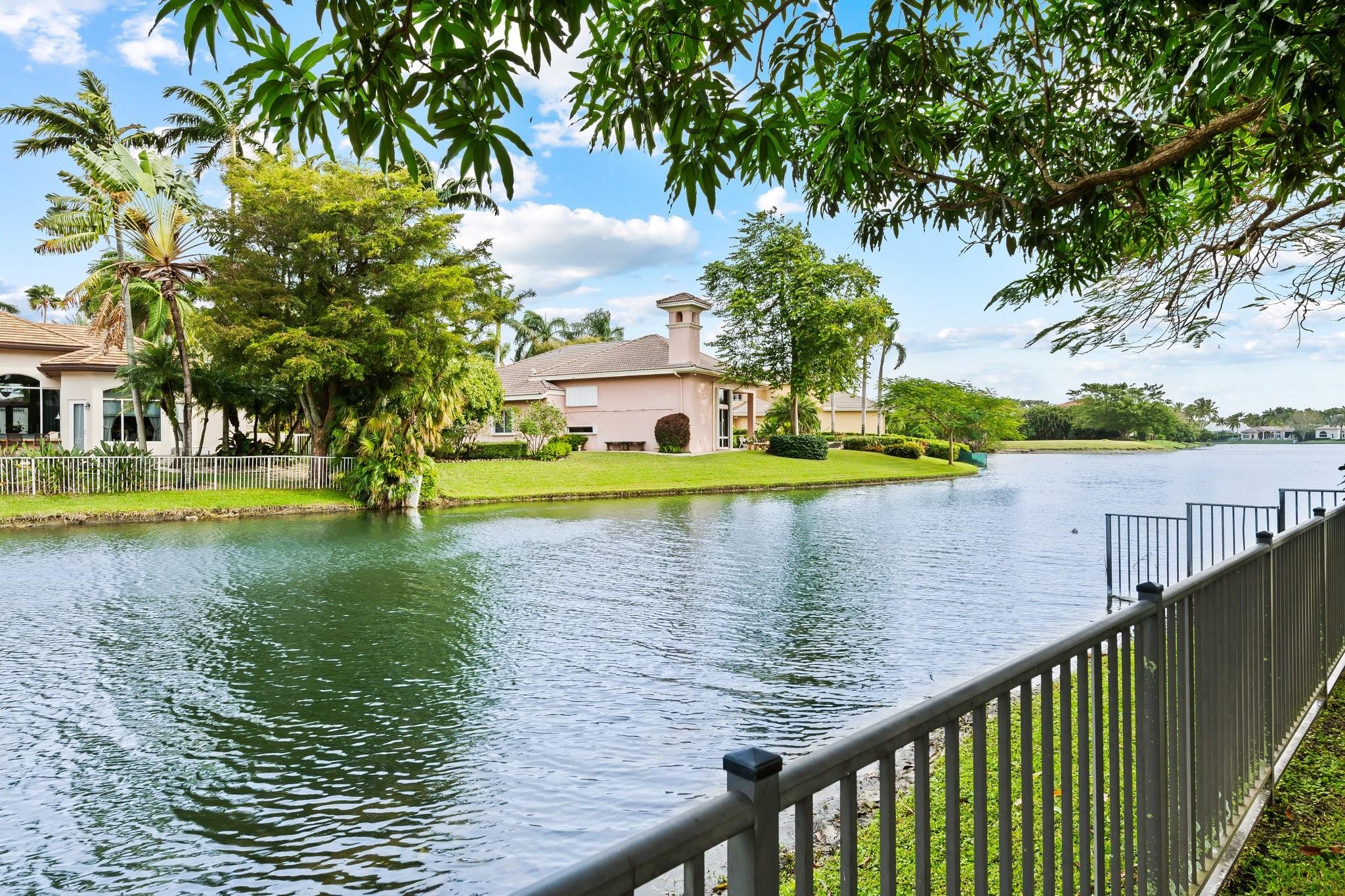 The Enclave 2nd Sec 156-8 - Residential