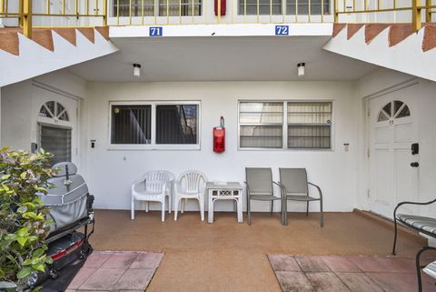 71 Plymouth I West Palm Beach FL 33417