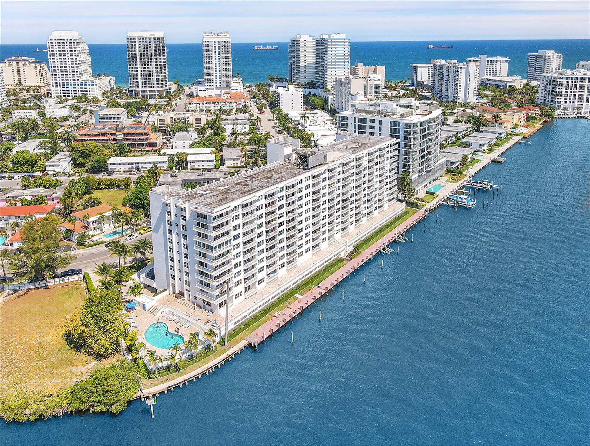 511 Bayshore Dr 604