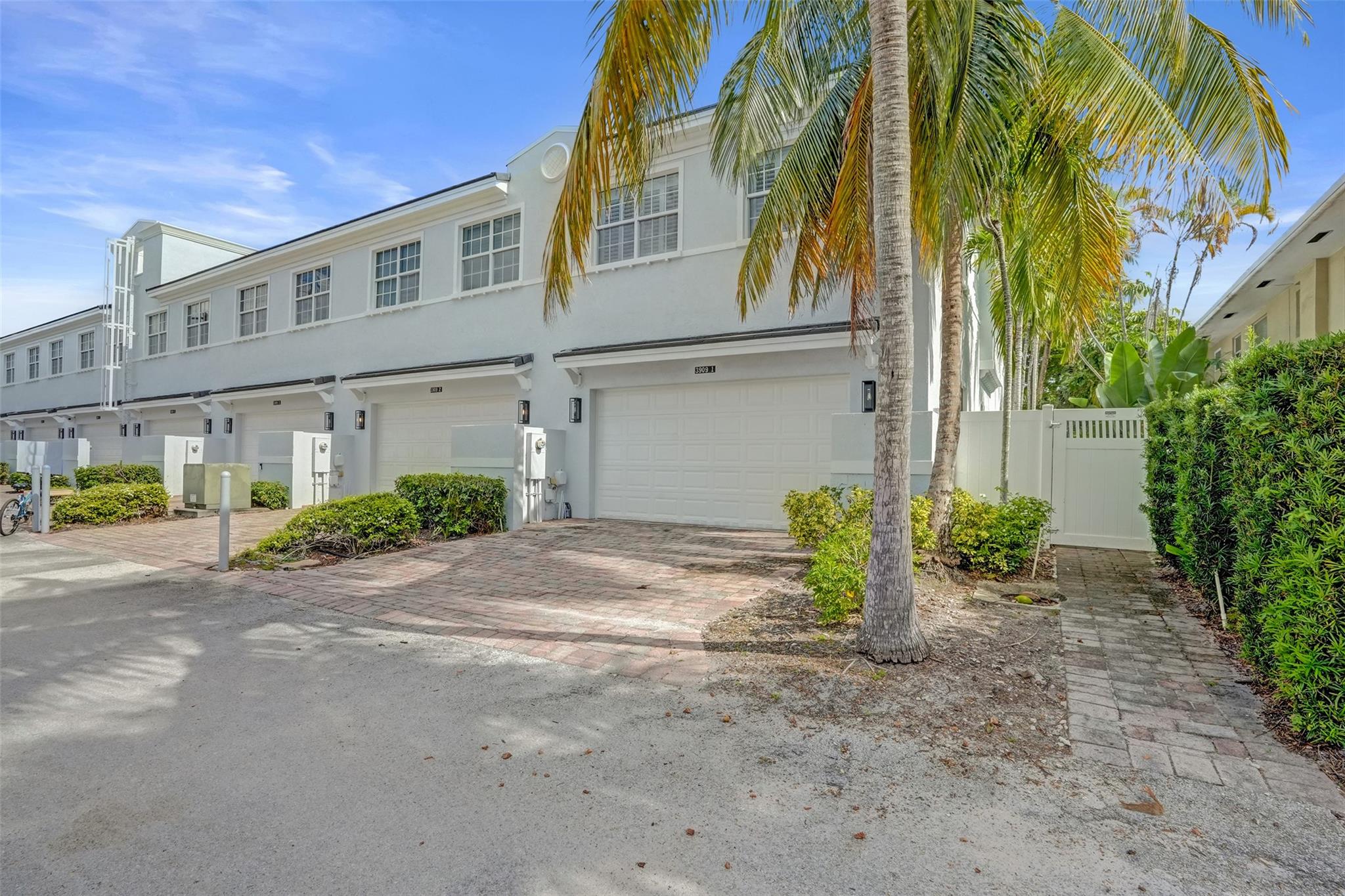 Coral Ridge Country Club - Residential